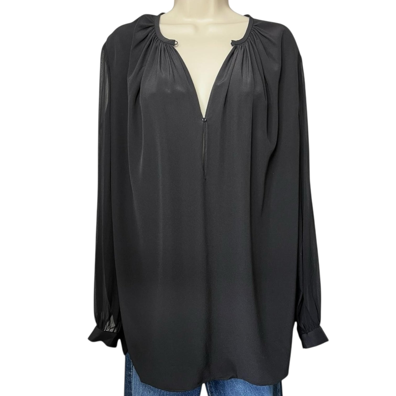 Joseph Silk Carlton Keyhole Long Sleeve Blouse – FR38