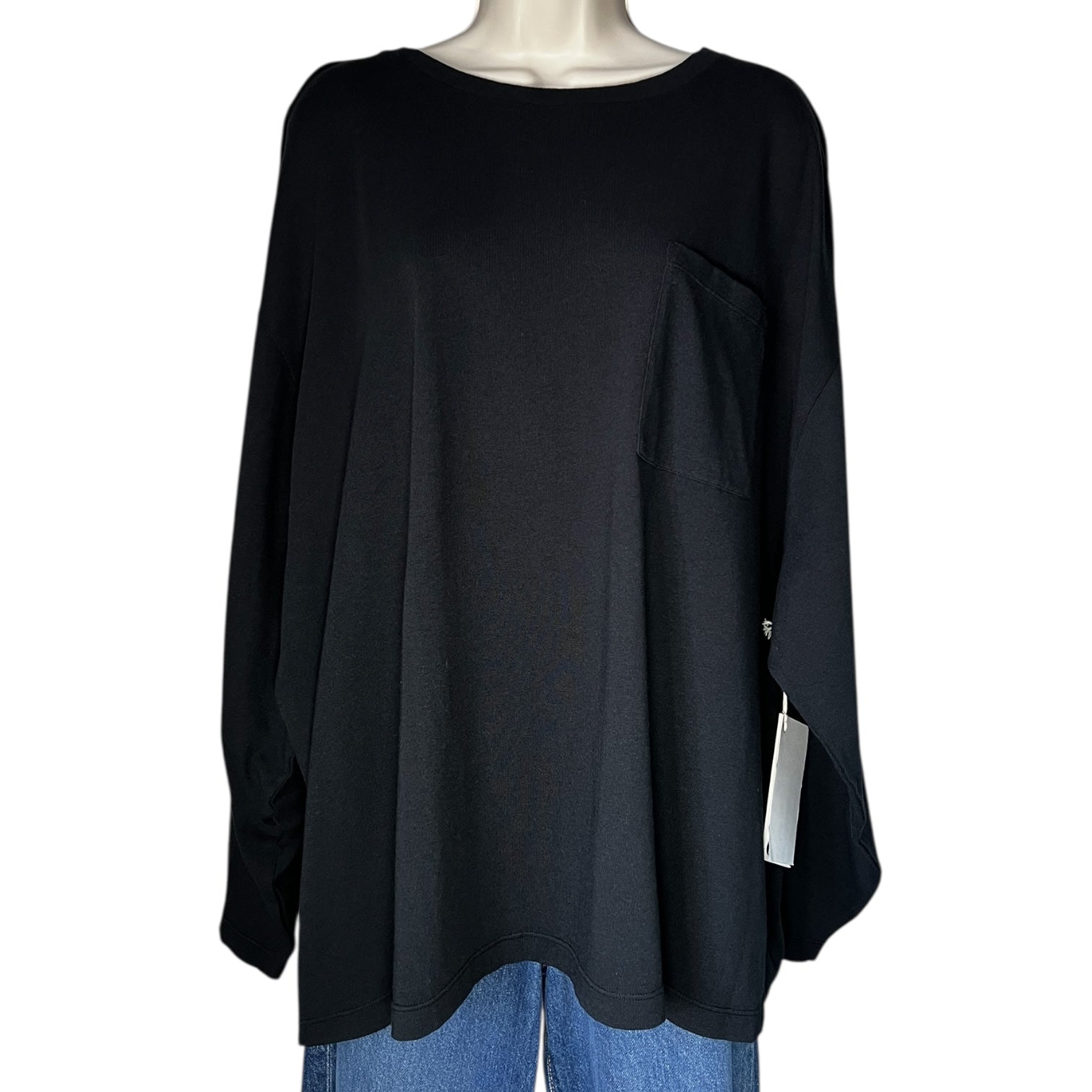 Khaite The Imogen Oversized Logo Patch Pocket Long Sleeve T-Shirt – XL