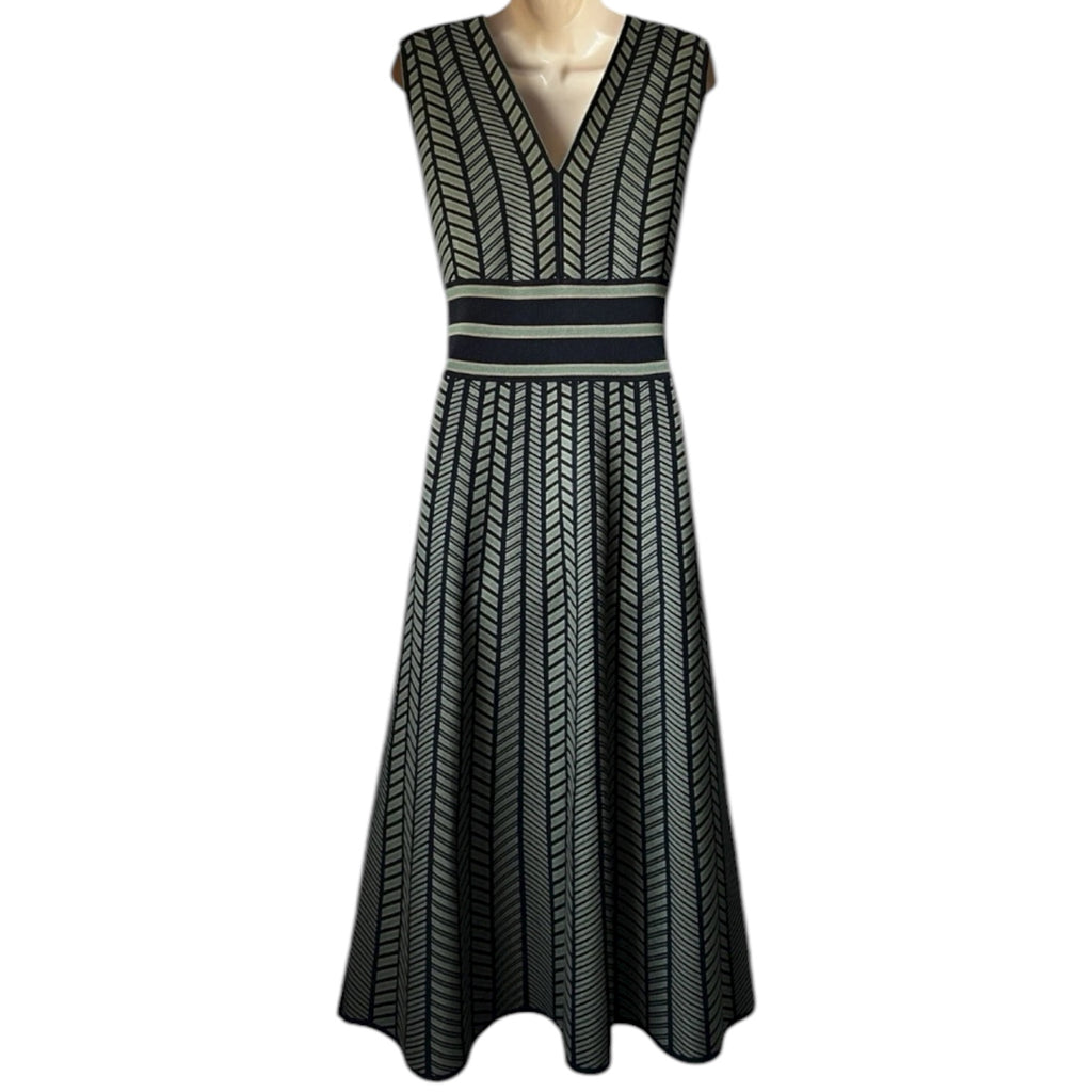 MaxMara Biavo Chevron Knit Midi Dress – Geometric Jacquard A-Line Style, M