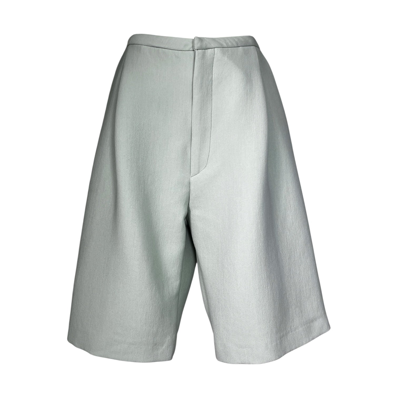 Totême Twill Pleated Bermuda Shorts – Tailored Fit, Neutral, Size M – pre-loved