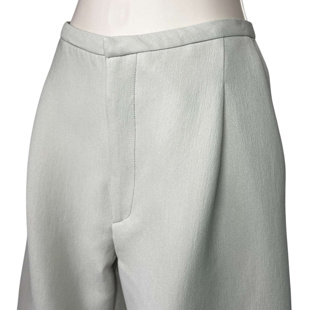 Totême Twill Pleated Bermuda Shorts – Tailored Fit, Neutral, Size M – pre-loved